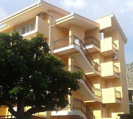 Apartments Percobic Sutomore Buitenkant foto
